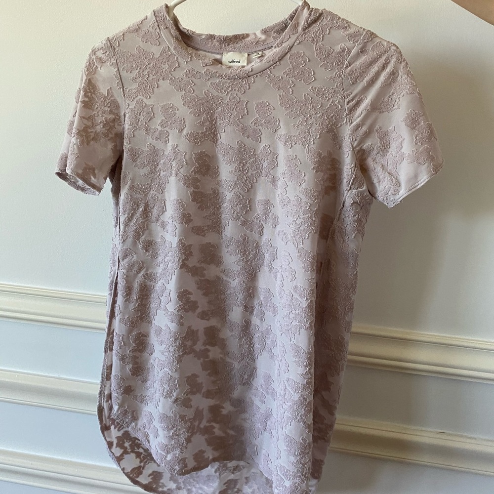 ADORABLE WILFRED LACE TSHIRT